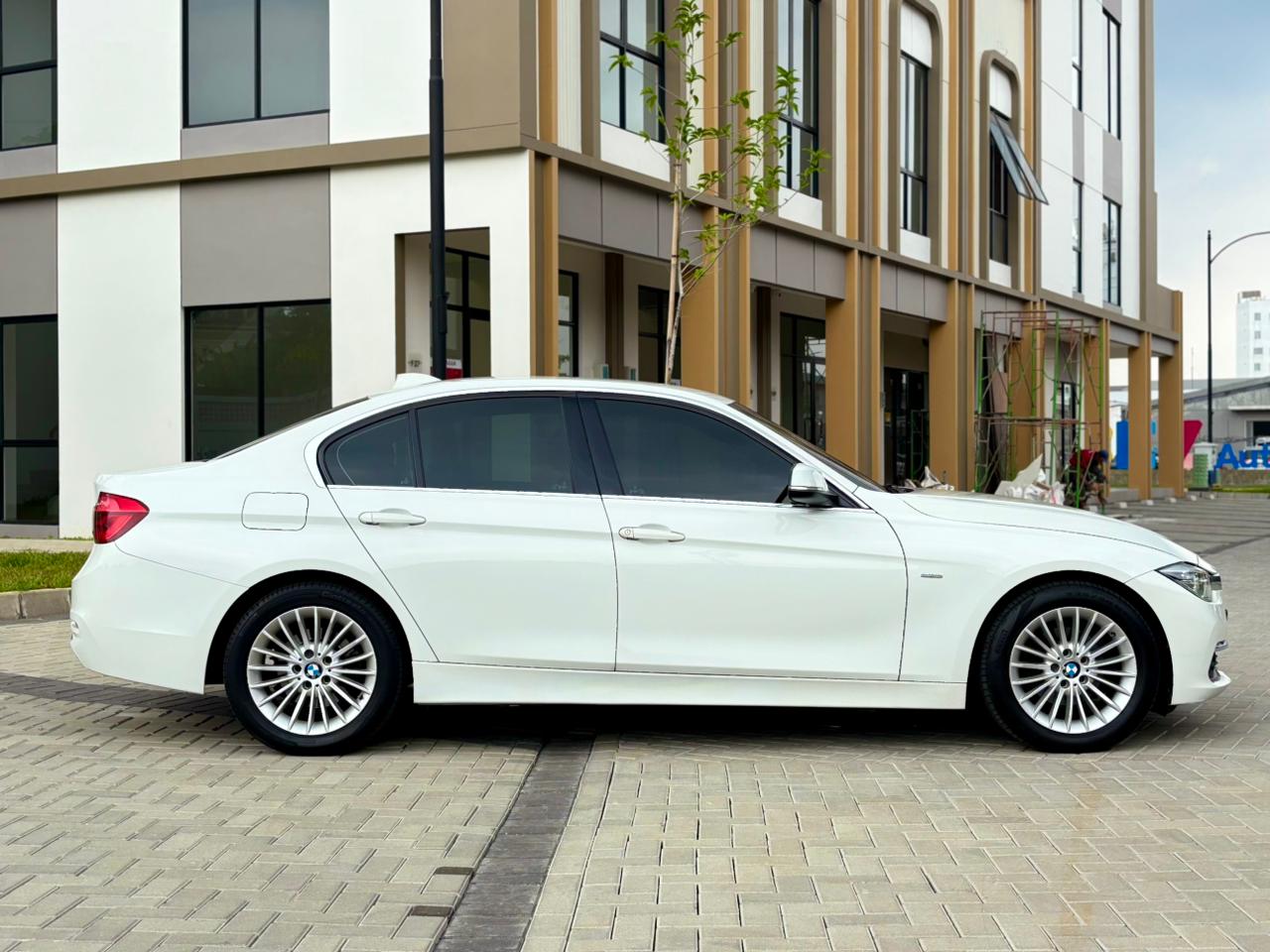 BMW 320i 2018